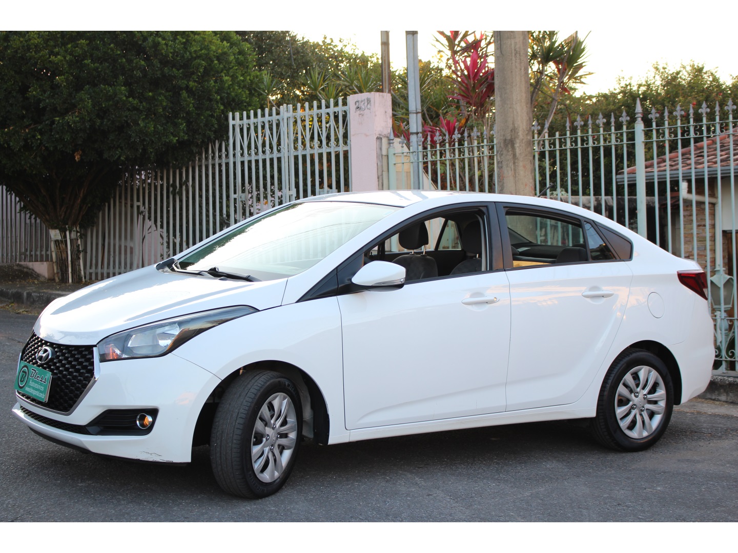 HYUNDAI HB20S 1.6 COMFORT STYLE 16V FLEX 4P AUTOMÁTICO