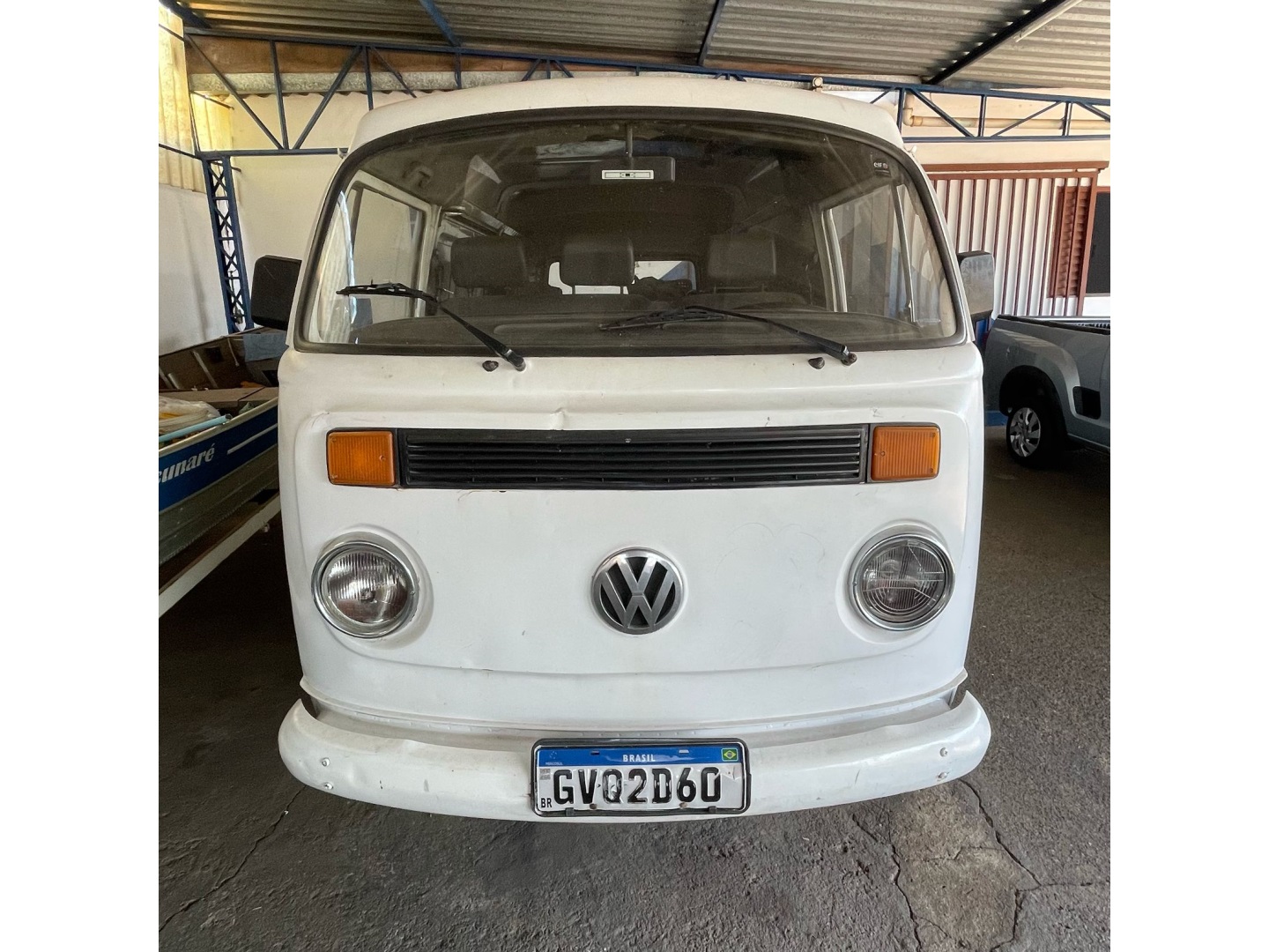 VOLKSWAGEN KOMBI