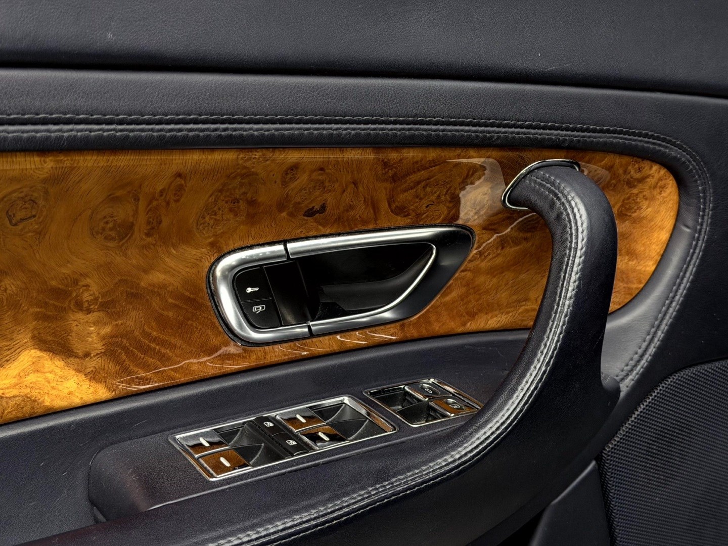 BENTLEY CONTINENTAL — foto 9