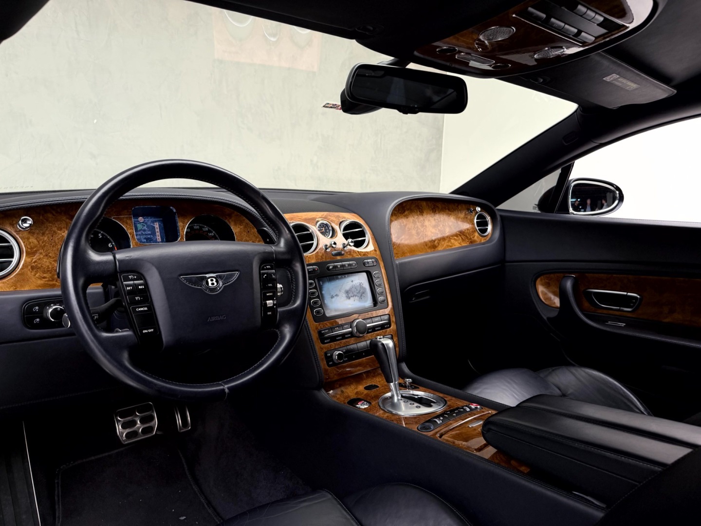BENTLEY CONTINENTAL — foto 12