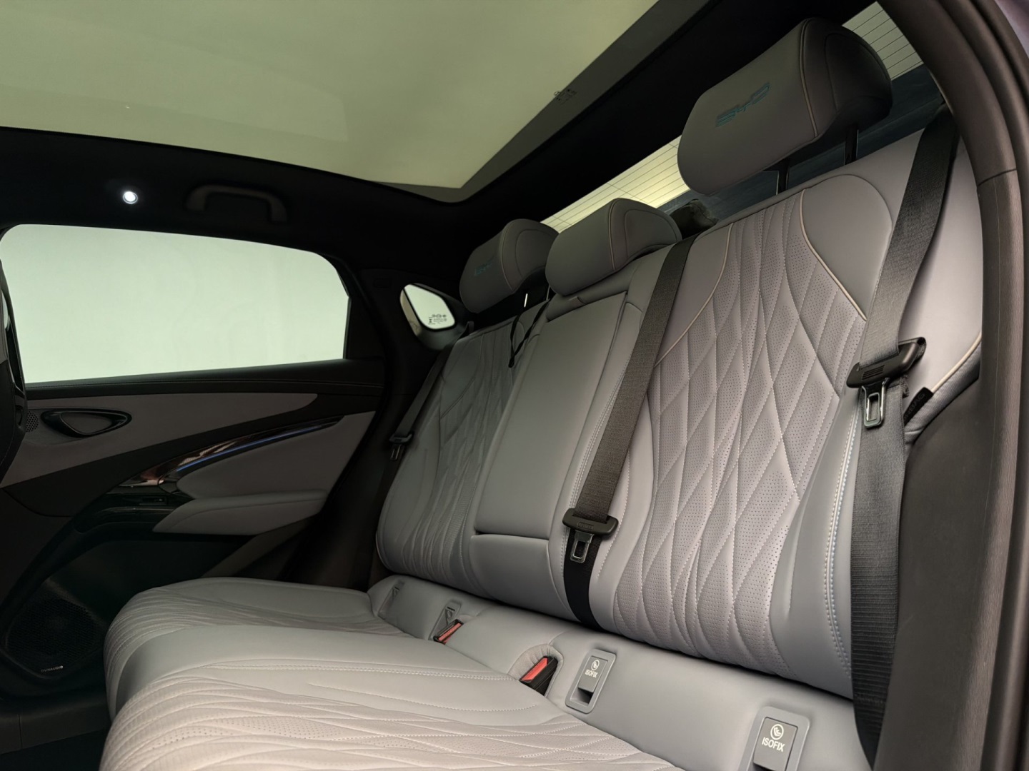 BYD SEAL — foto 13