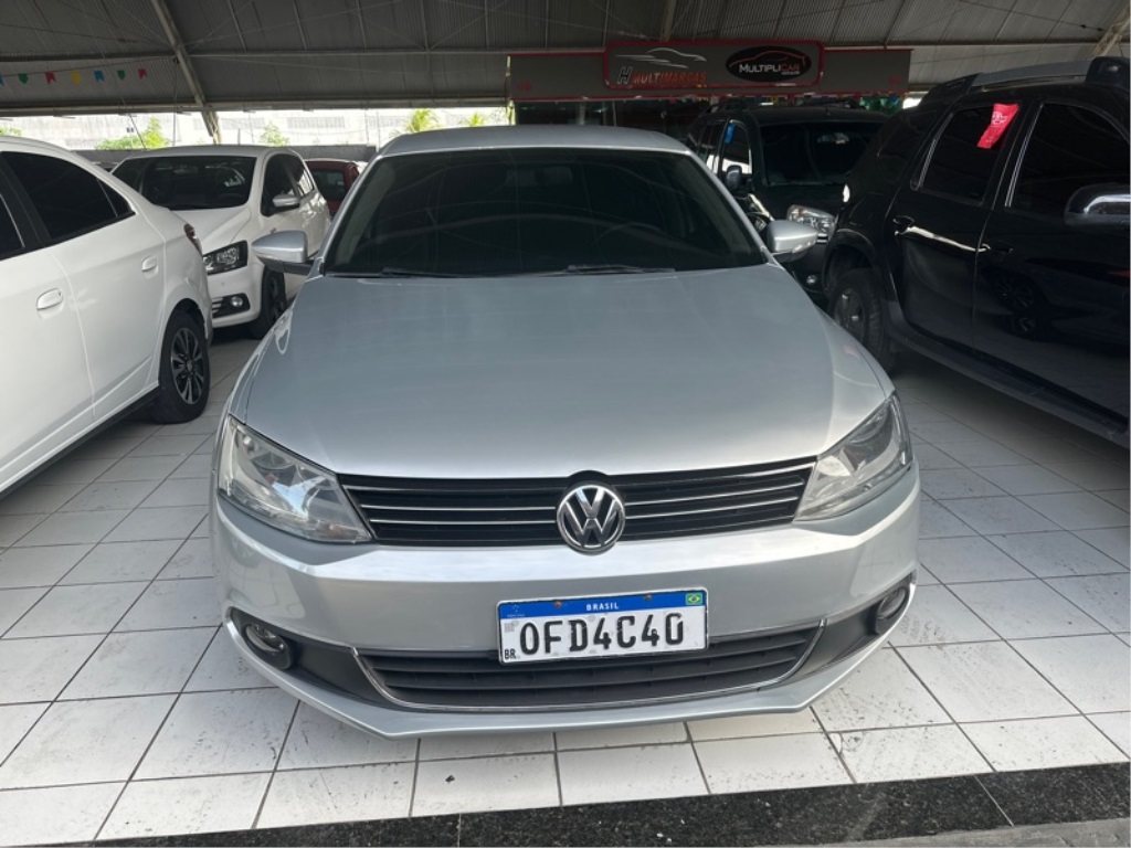 VOLKSWAGEN JETTA 2.0 COMFORTLINE 120CV FLEX 4P MANUAL