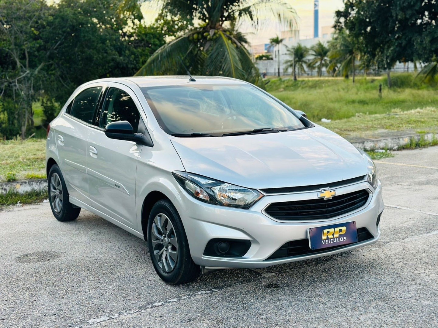 CHEVROLET ONIX 1.4 MPFI ADVANTAGE 8V FLEX 4P AUTOMÁTICO