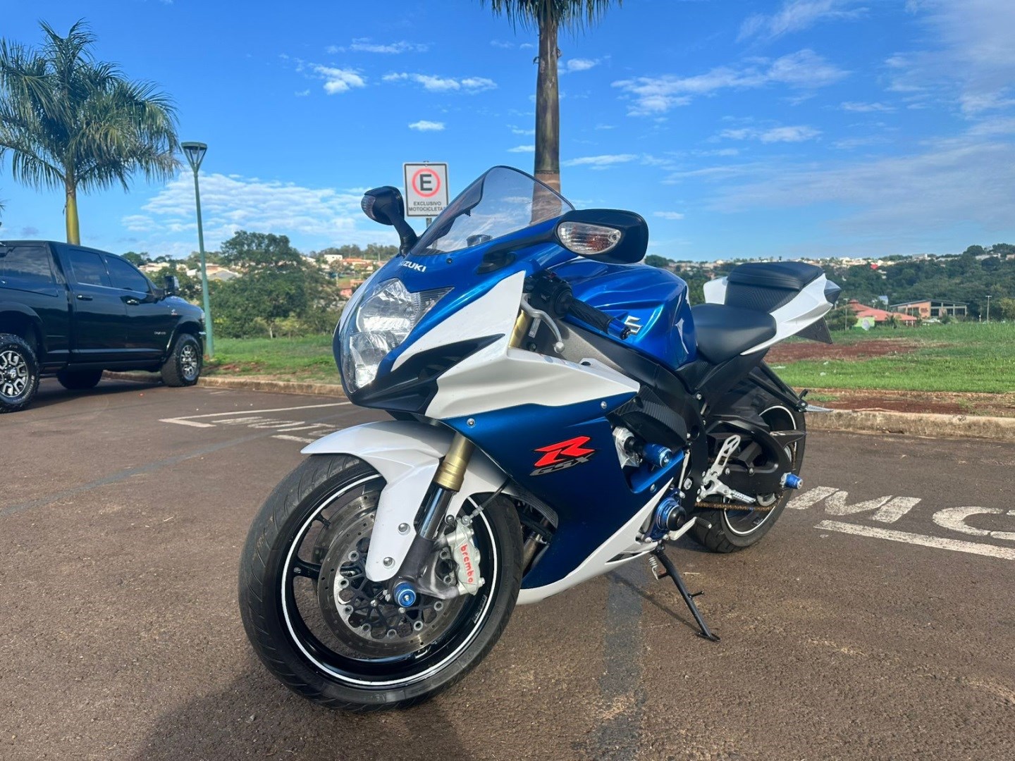 SUZUKI GSX-R750 W