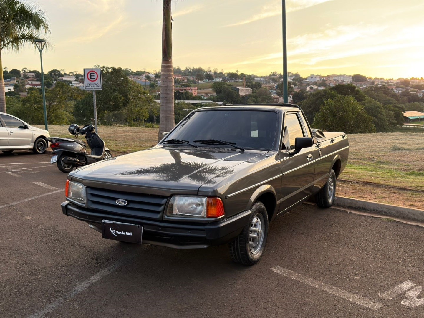 FORD PAMPA