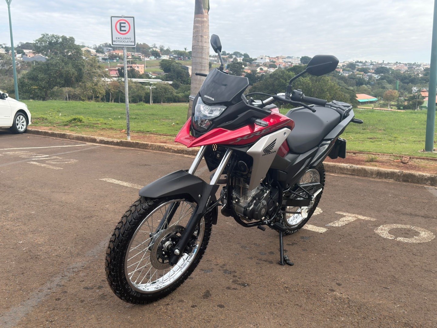 MOTO HONDA XRE 190