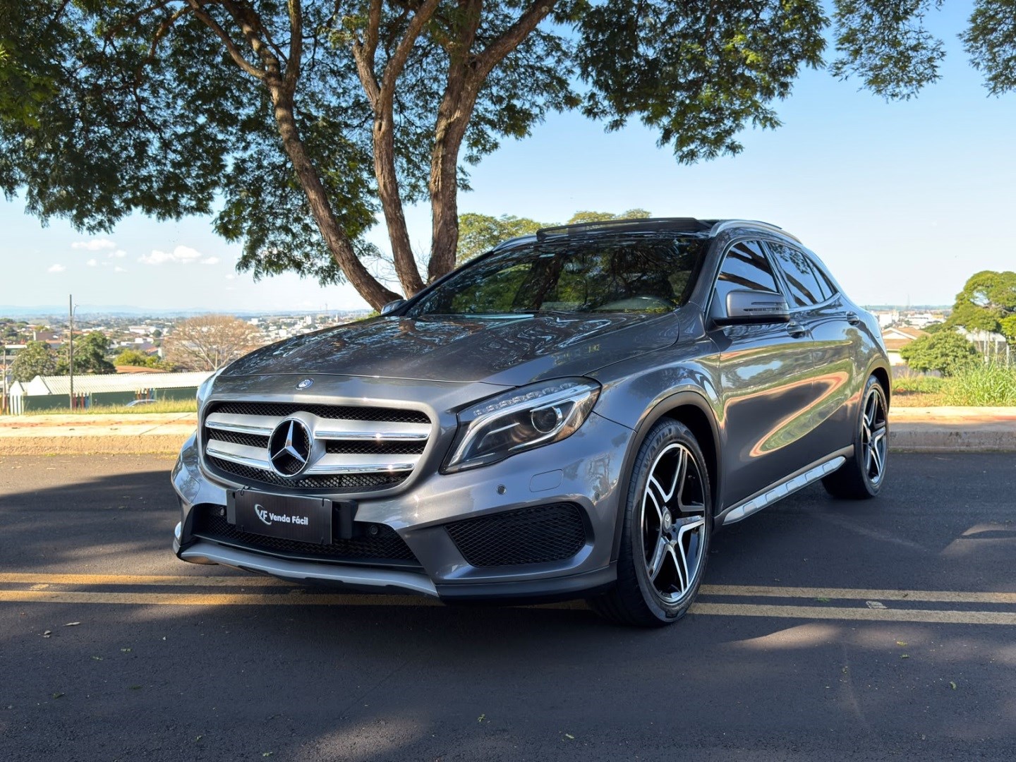 MERCEDES-BENZ GLA 250