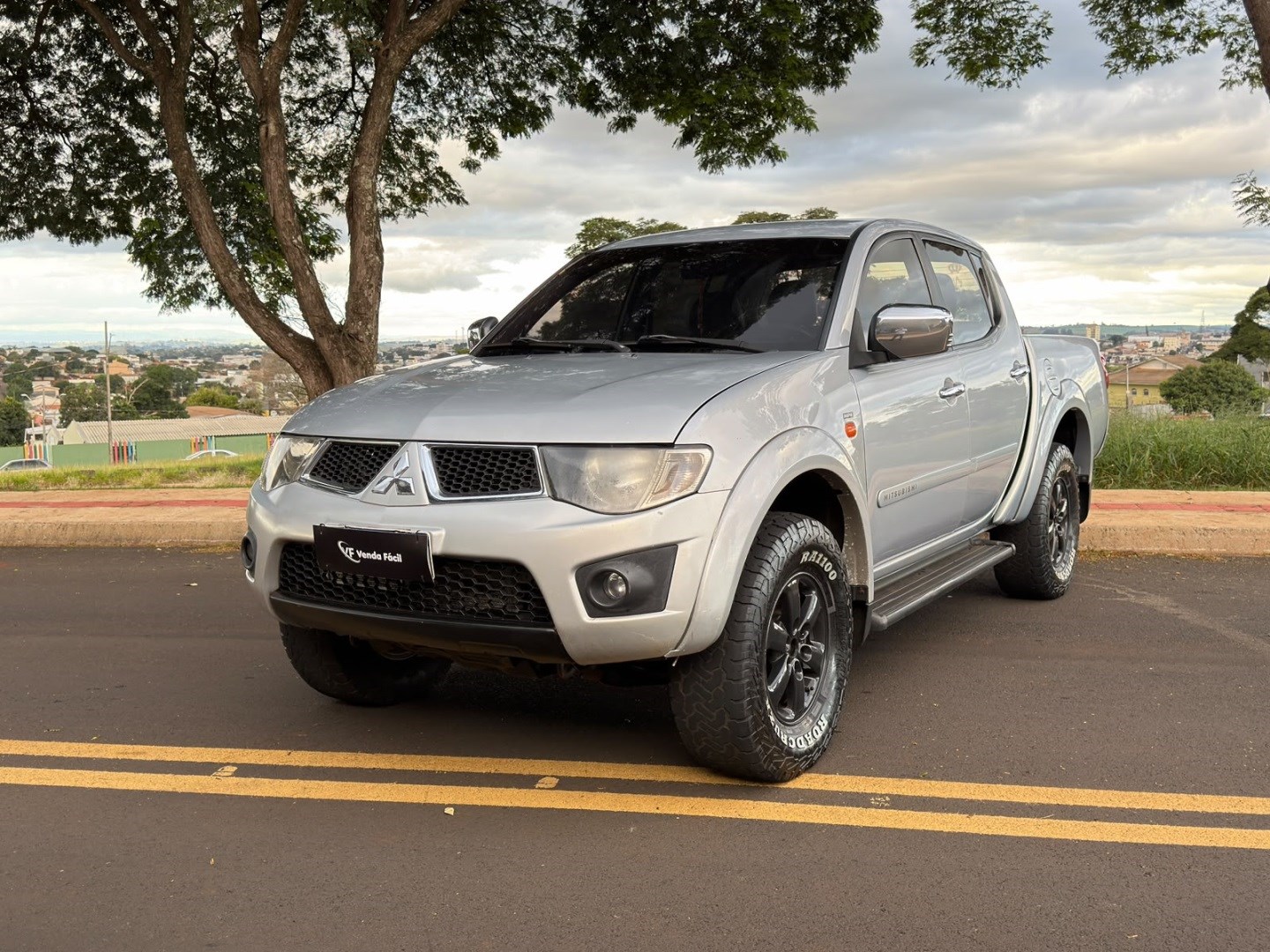 MITSUBISHI L200 TRITON