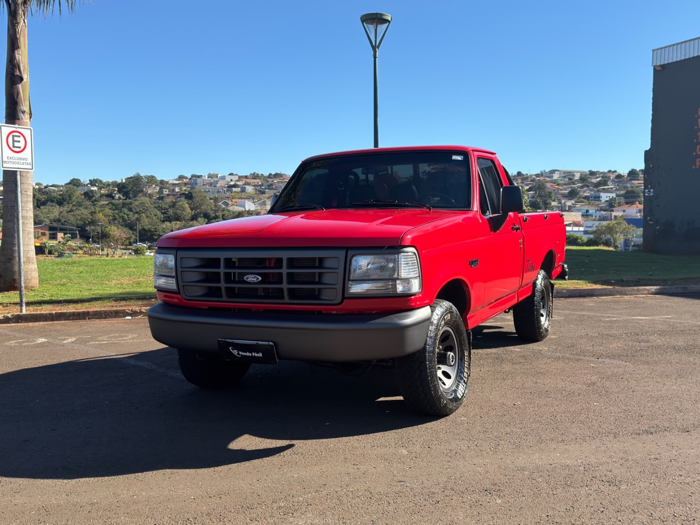 FORD F-1000