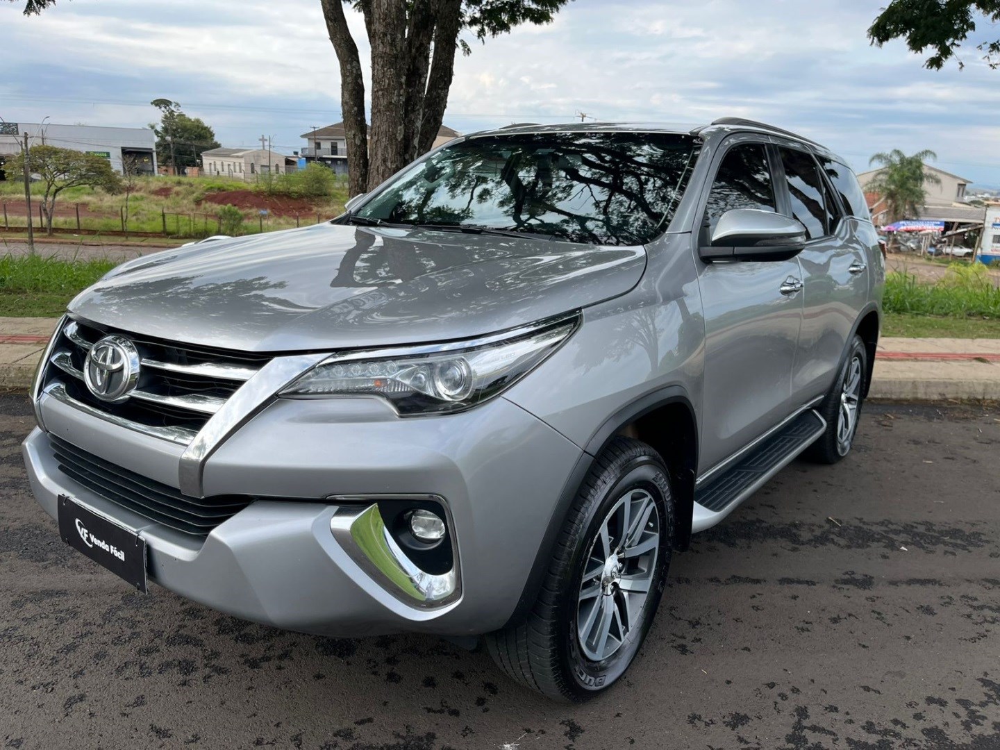 TOYOTA HILUX SW4