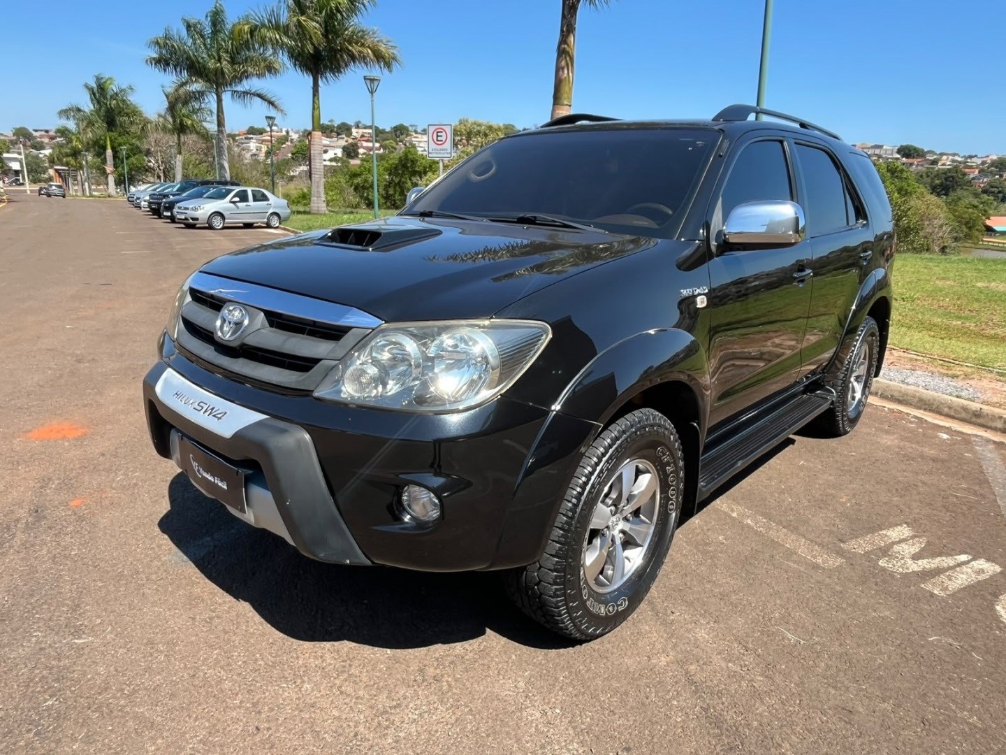 TOYOTA HILUX SW4