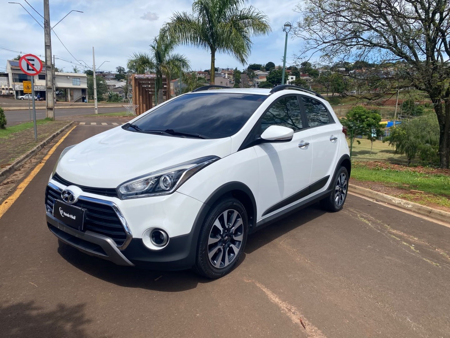 HYUNDAI HB20X
