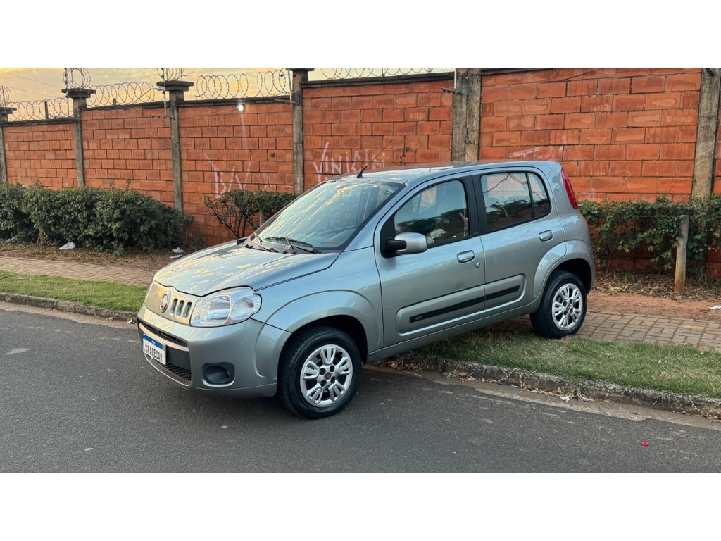 FIAT UNO 1.0 EVO VIVACE 8V FLEX 4P MANUAL