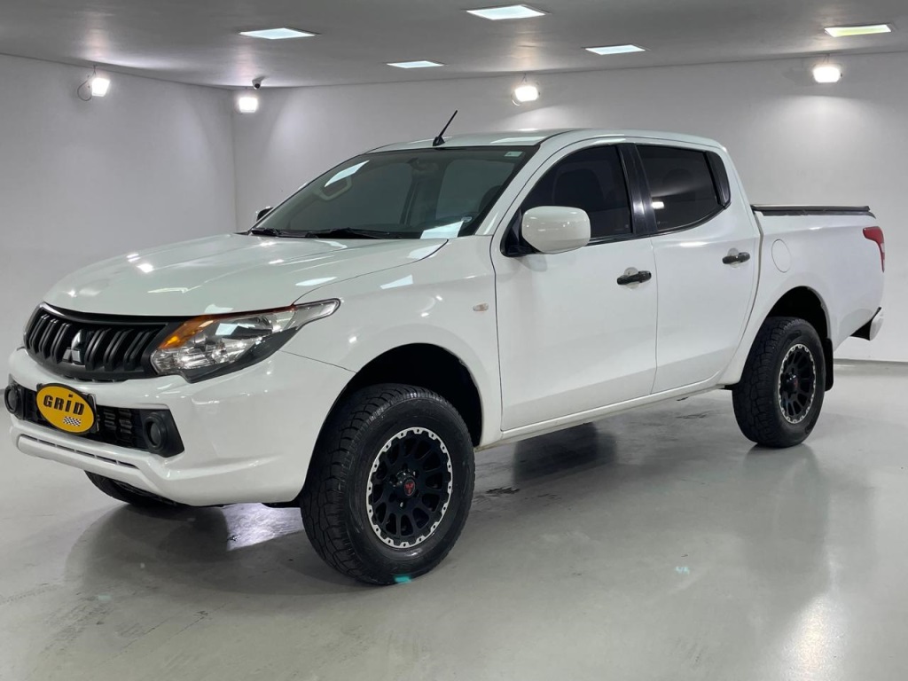 MITSUBISHI L200 TRITON 2.4 16V TURBO DIESEL GL CD 4X4 MANUAL
