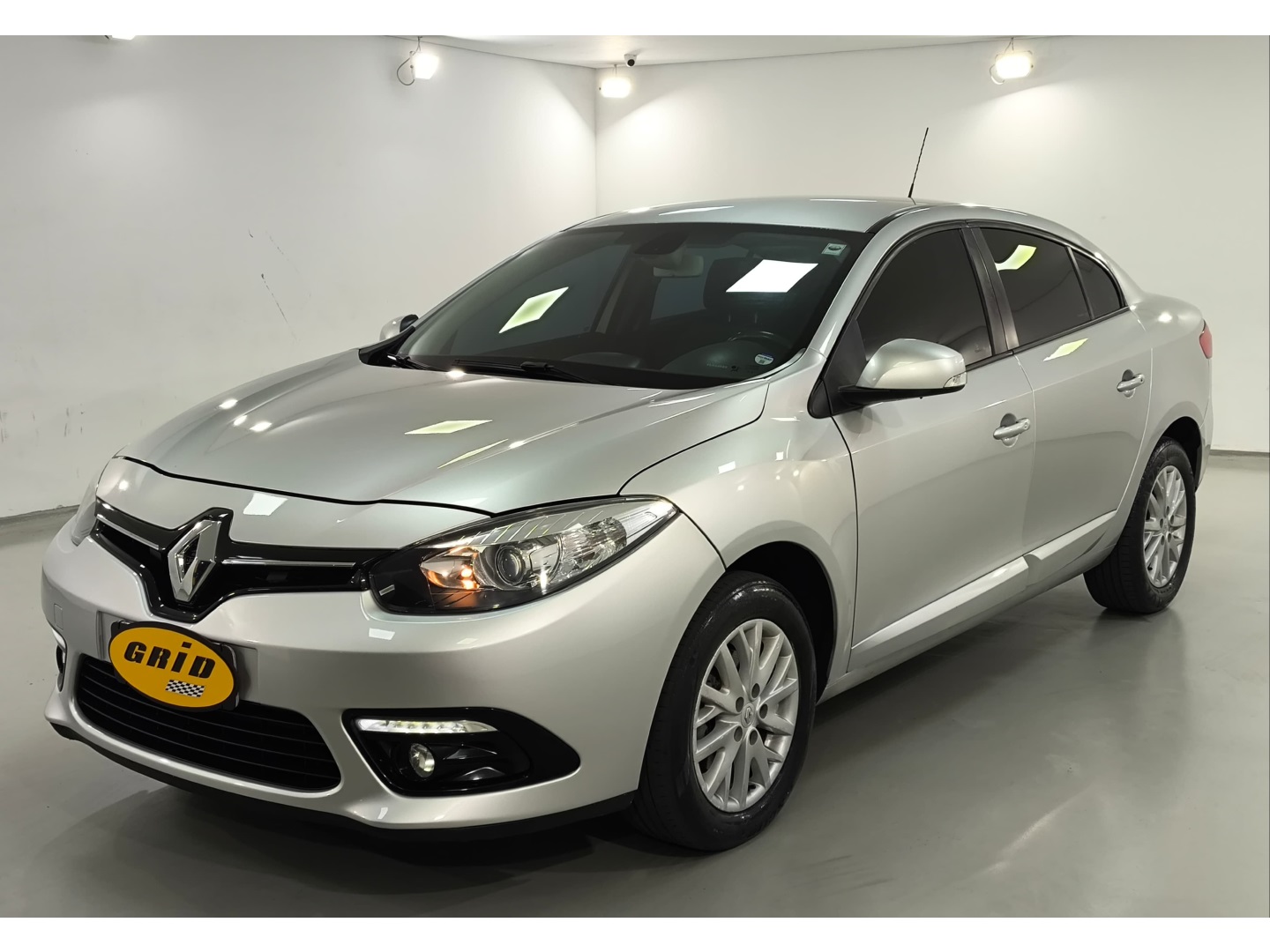 RENAULT FLUENCE 2.0 DYNAMIQUE 16V FLEX 4P AUTOMÁTICO