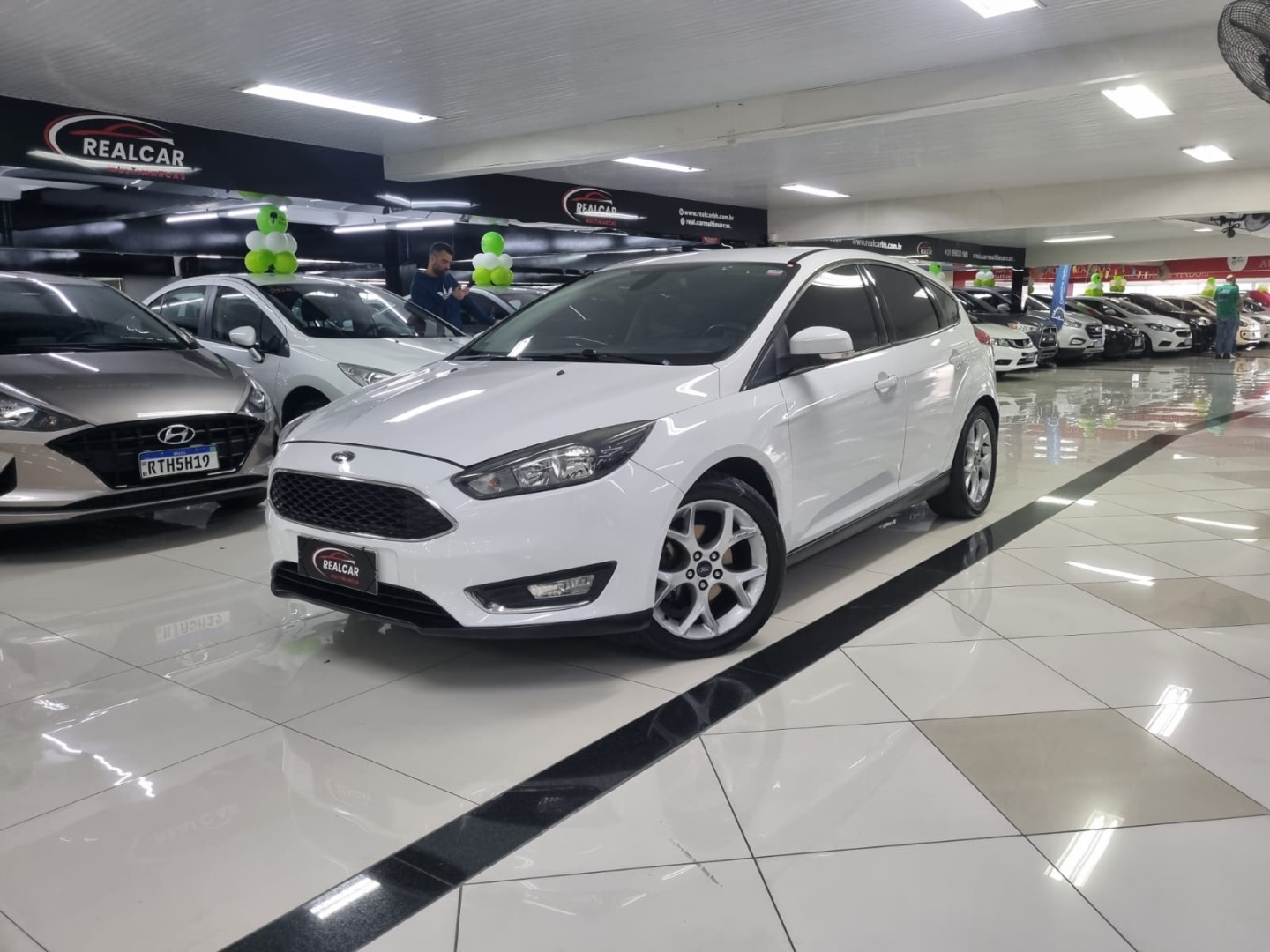 FORD FOCUS 2.0 SE 16V FLEX 4P POWERSHIFT