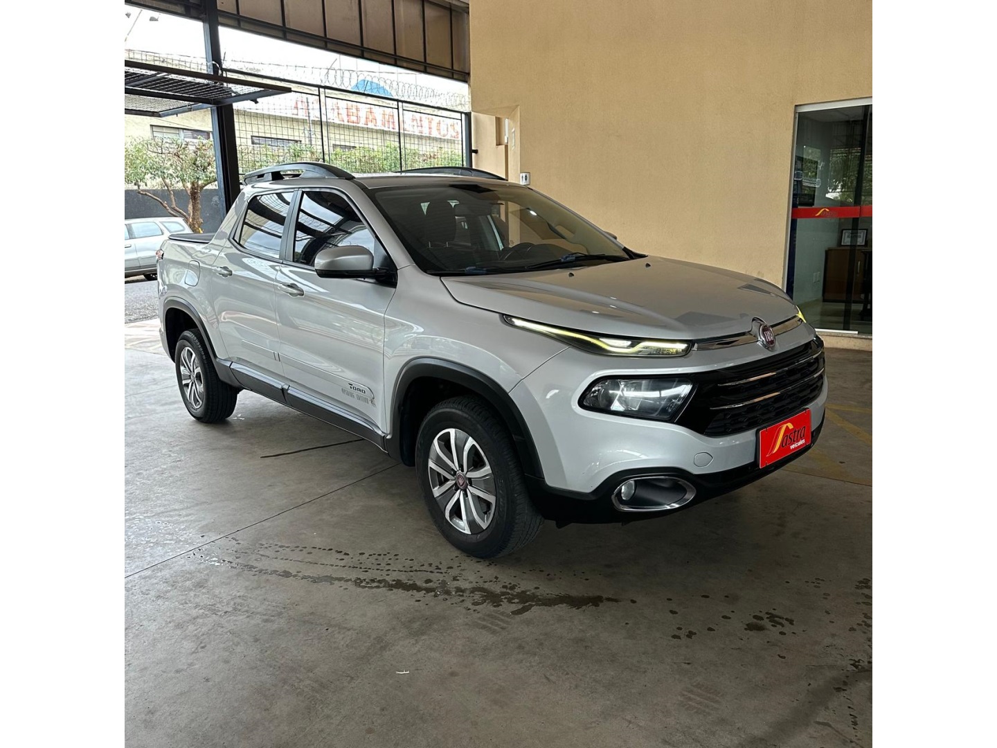 FIAT TORO 1.8 16V EVO FLEX FREEDOM OPEN EDITION AT6