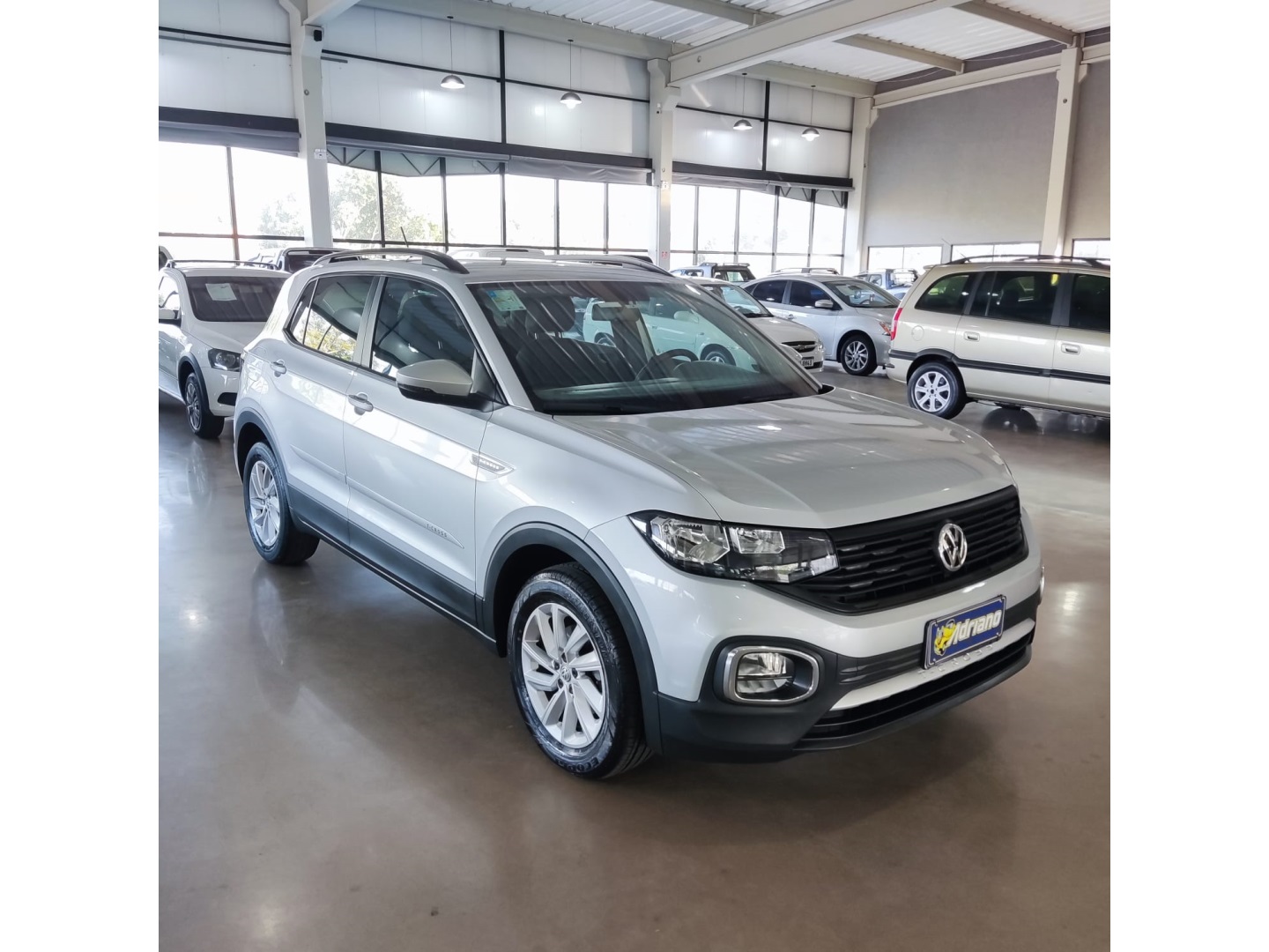 VOLKSWAGEN T-CROSS 1.0 200 TSI TOTAL FLEX SENSE AUTOMÁTICO