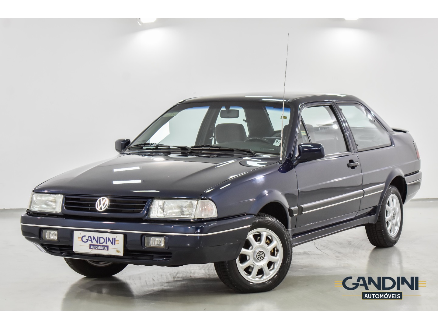 VOLKSWAGEN SANTANA 2.0 GLI 8V GASOLINA 2P MANUAL