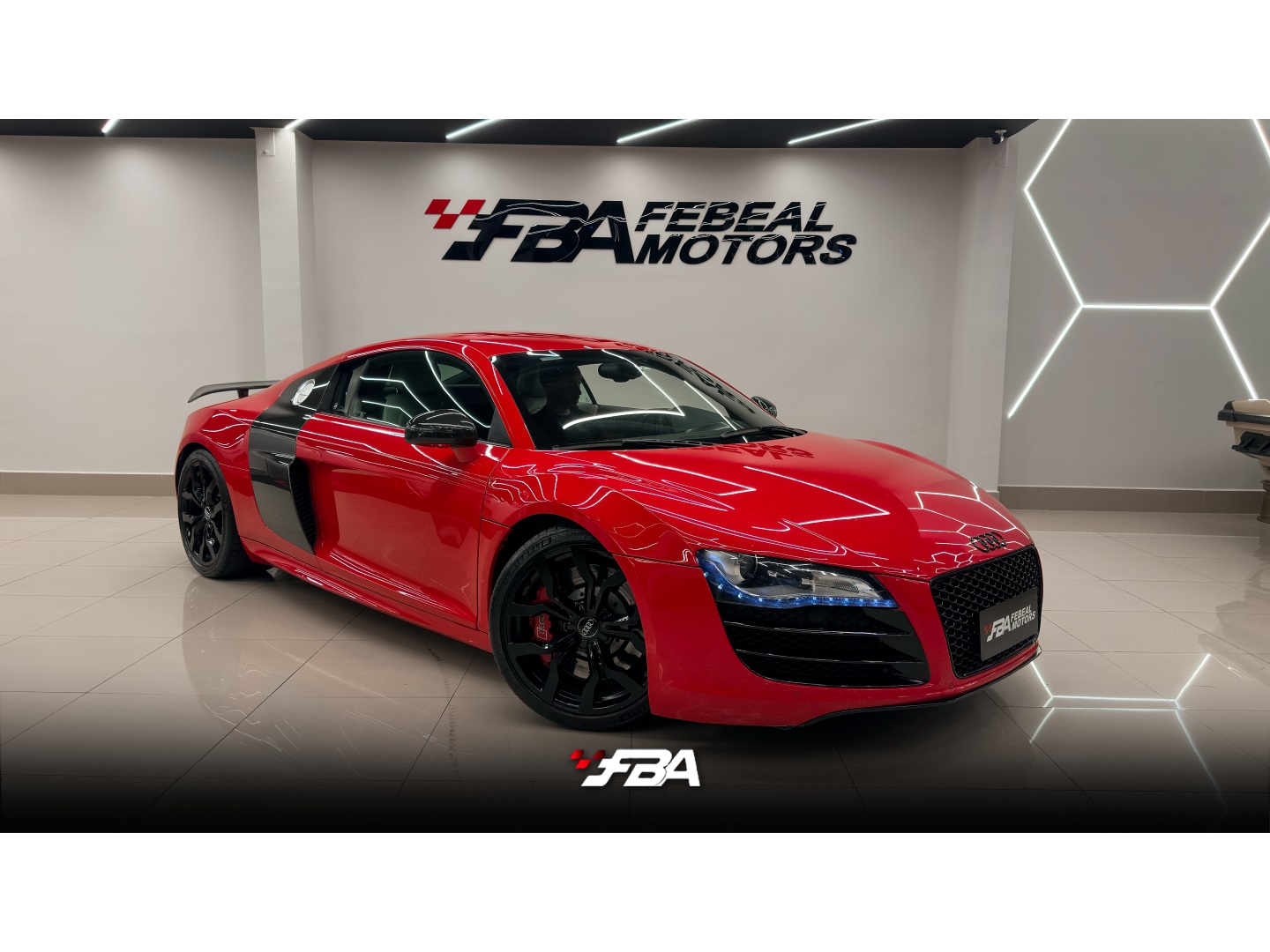 AUDI R8