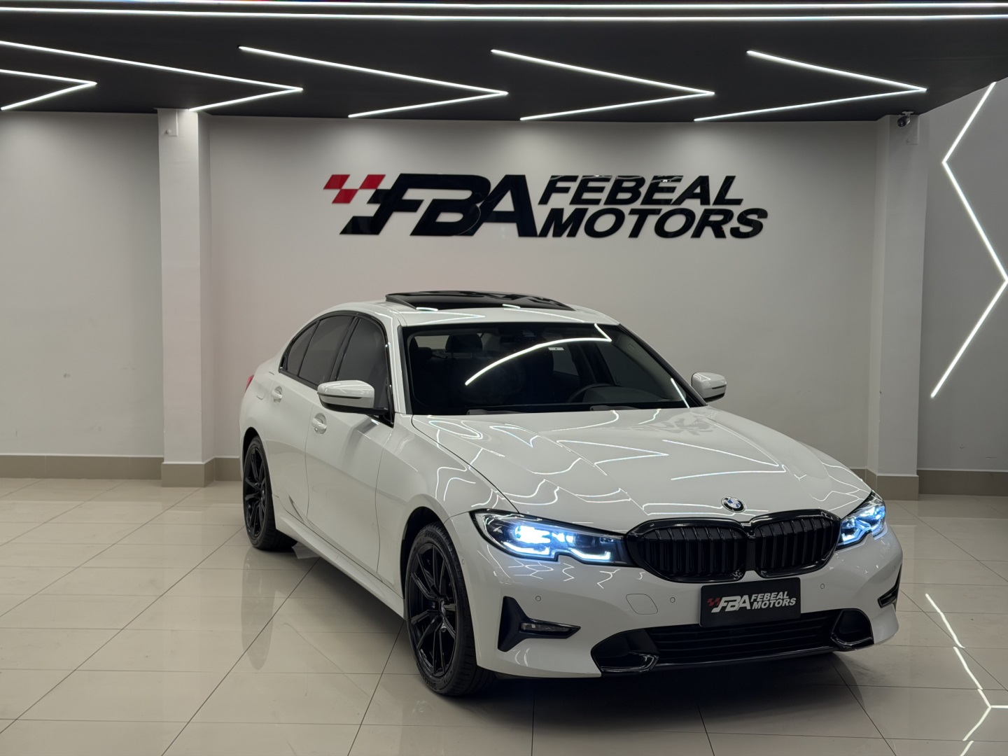 BMW 330i