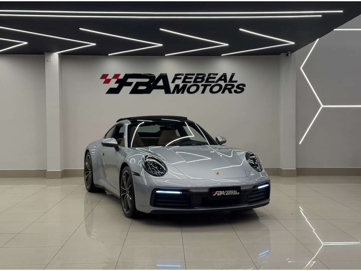 PORSCHE 911