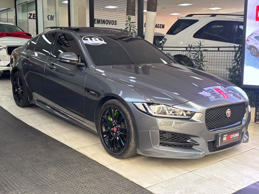 JAGUAR XE 2.0 16V INGENIUM P250 GASOLINA R-SPORT 4P AUTOMÁTICO