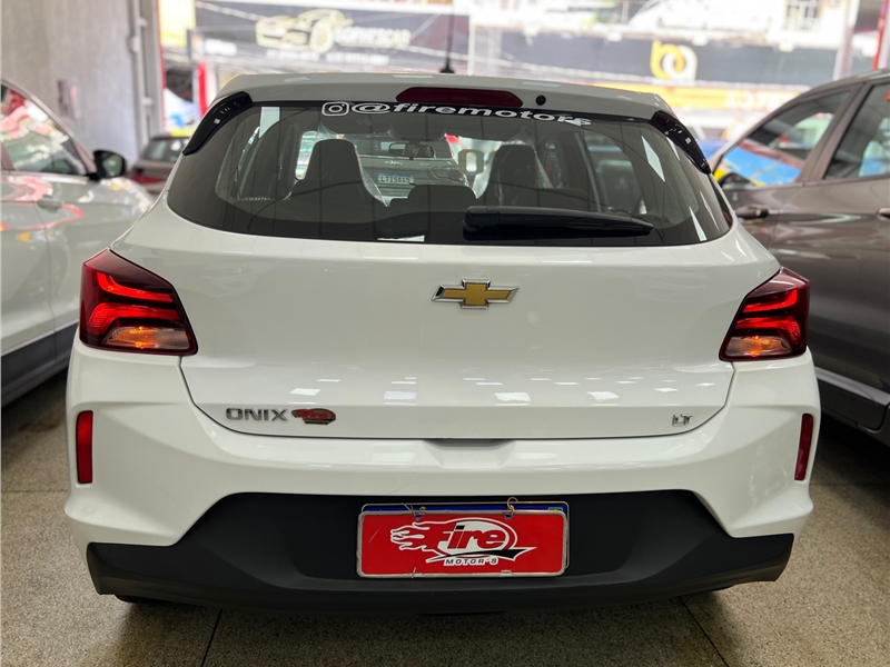 Castilho Veículos - 2020 Chevrolet Onix 1.0 Turbo LT (Aut) Branco  ABS+Alarme+Limp Traseiro+Desemb Traseiro+Câmera de Ré